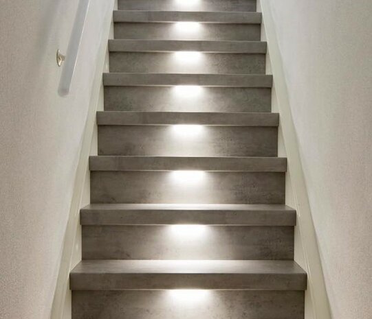Trapverlichting 15cm incl. onderlat. Complete set